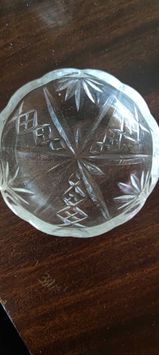 Стъклени съдове за ядки, чинийки, пепелници