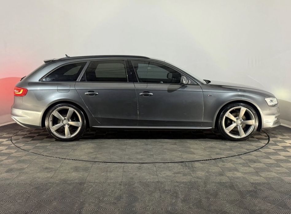 Dezmembrez Audi A4 B8 2014 break 2.0d CGLC Quattro  Automat MNA PWY