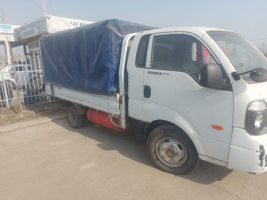 Кия бонго 1.2лик сотилади