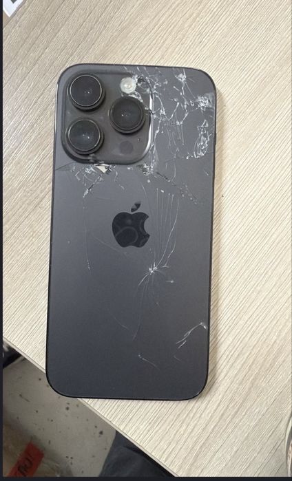 Продам Айфон 14 про