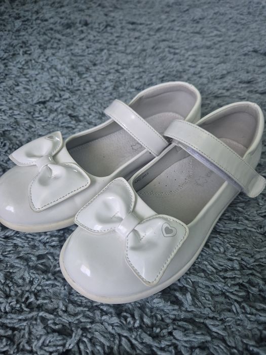 Детски кожени обувки