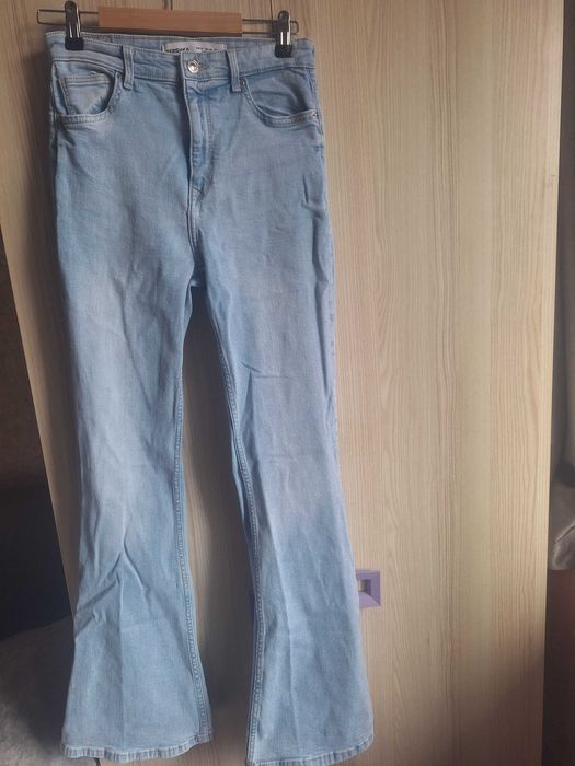 Дамски дънки Bershka 38-ми номер