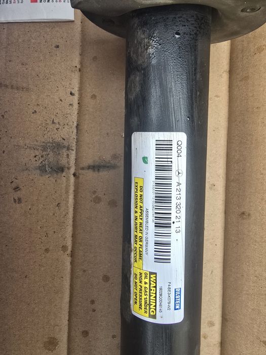 Предни амортисьори за W213.W205 оригинални. Мерцедес в перфектно състо