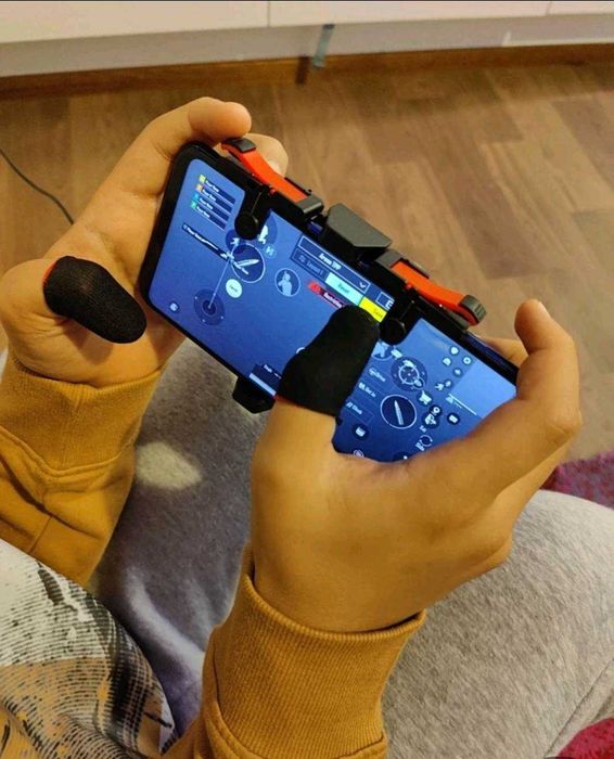 Pachet ventilator racire telefon gaming cu butoane si manusi PUBG