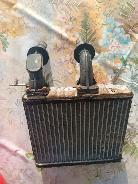 Радиатор парно Нисан Премиера П11