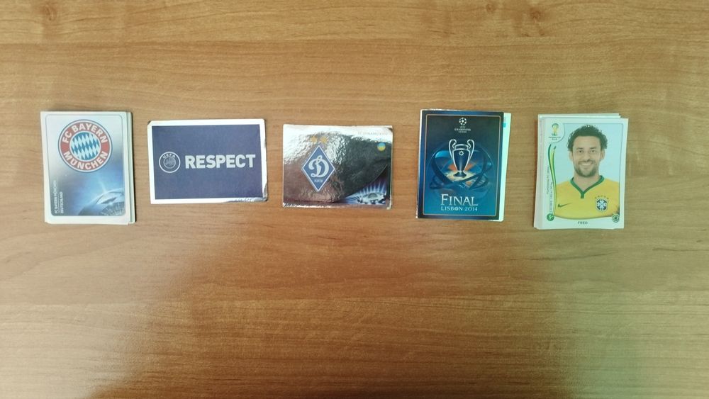 Футболни стикери Panini