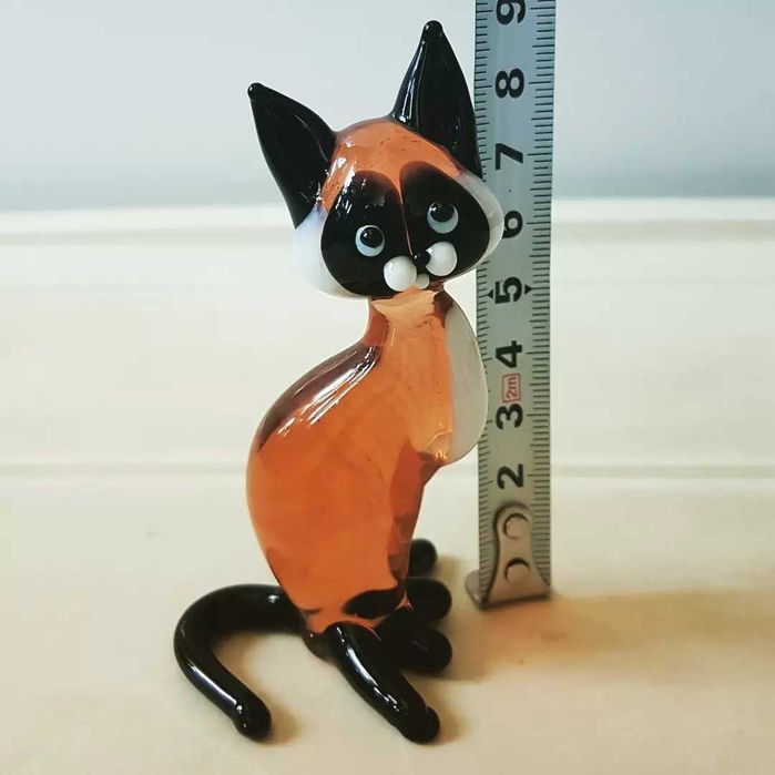 Стеклянная фигурка "кошка"