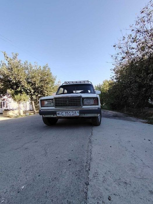 Lada vaz 2107 yili 2000