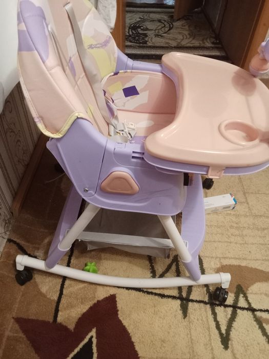 Детский стульчик для кормления