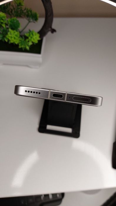 POCO F7 12/256GB Silver • Гаранция 11.2027 • Като нов + калъфи
