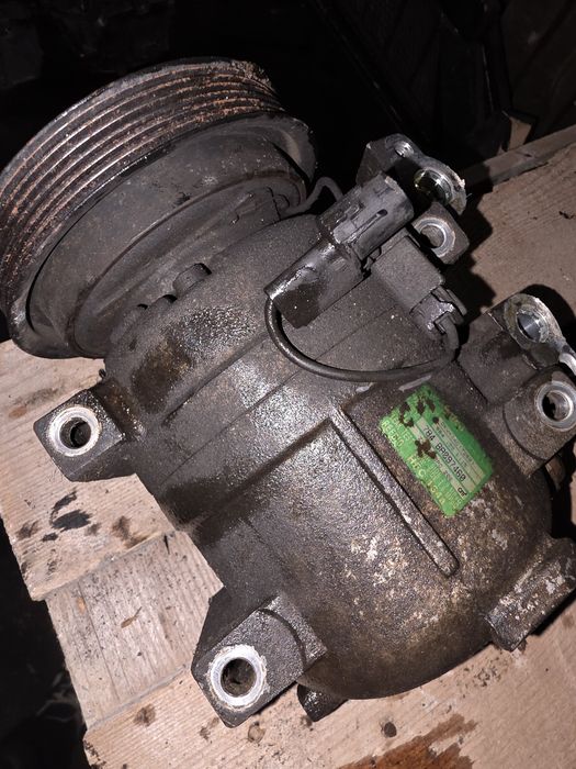 Компресор на климатик за SsangYong Kyron 2.7д 2009г