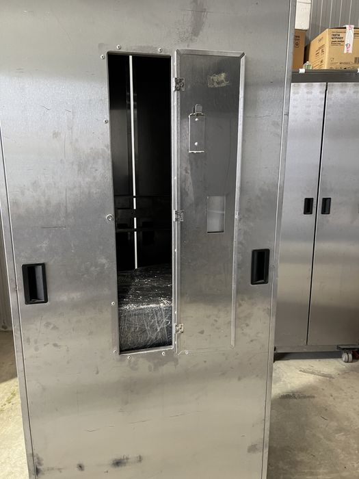 Шкафове “Неръждавейка”