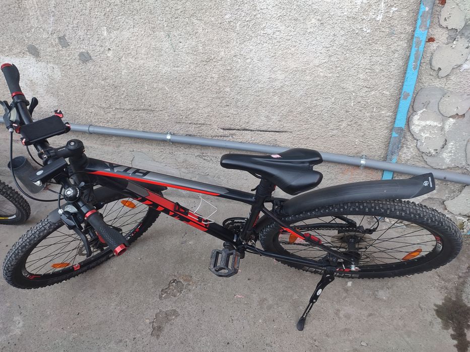 Vând asu schimb cu un telefon