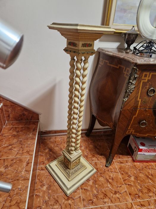 Уникална антикварна италианска колона пиедестал Silik