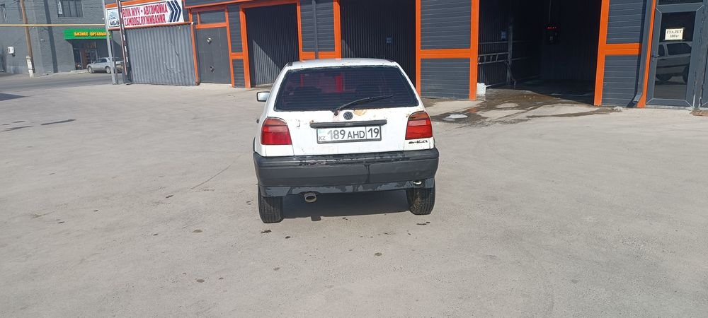 Продам Гольф 3  1.8