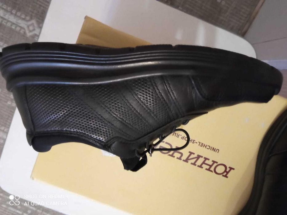 Продам кожаную обувь для мальчика.