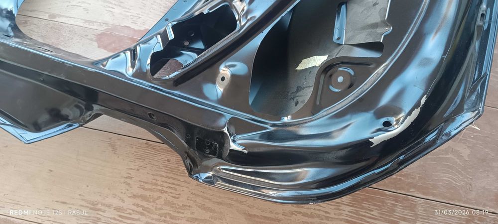 Treker 2 orqa bagaj 2025 qora rodnoy