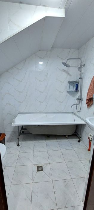 Продаю 4 сотки, 2× этажный,6-комнатный ЕвроДом