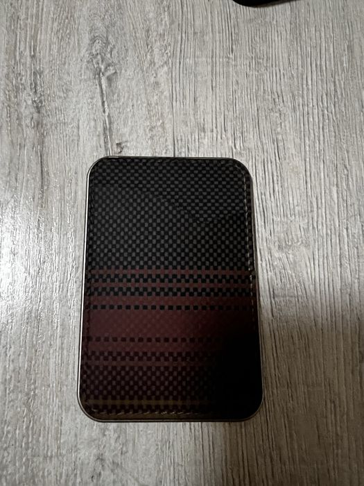 Card holder karbon