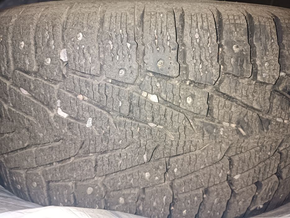 Продам зимние Автошин