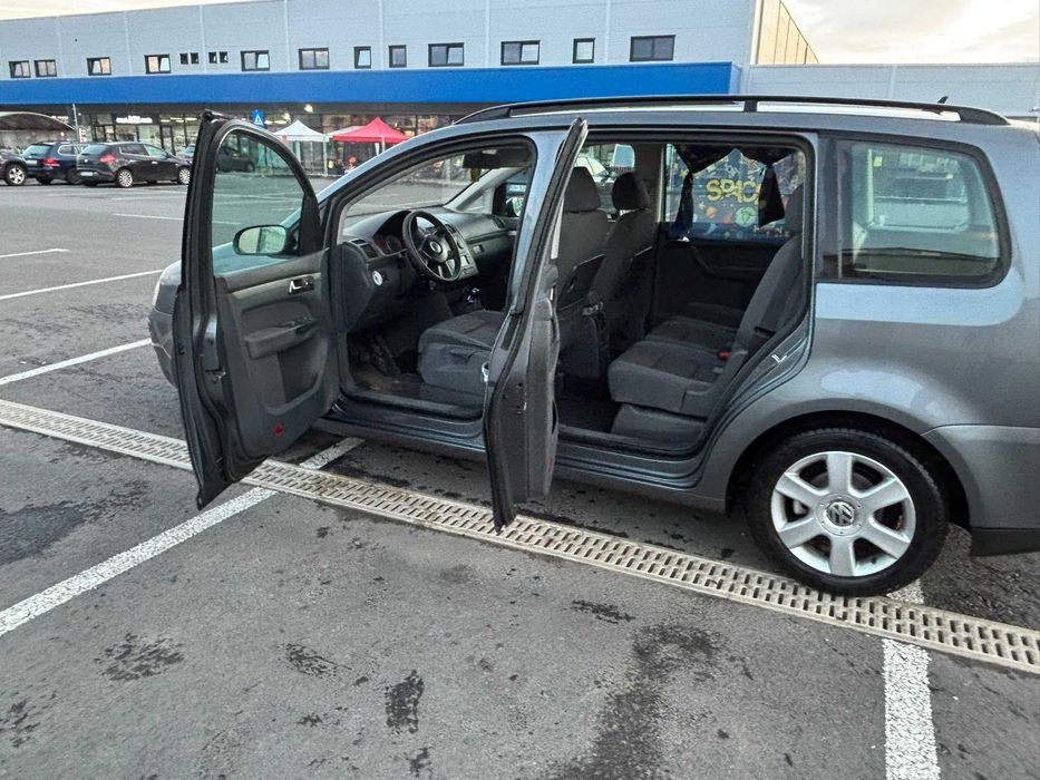 VOLKSWAGEN Touran 2006 — imagine 4