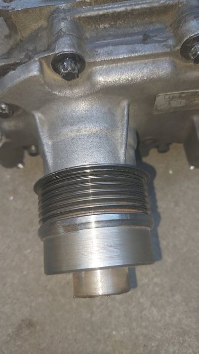 Vând kompressor supercharger Eaton m45