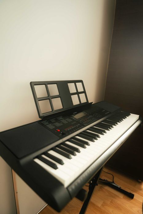 Orga Electronica Casio CT-X700 cu Stativ inclus - Stare Excelenta