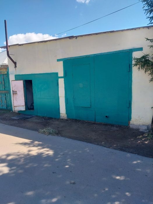 Сдам гараж в аренду в частном  доме