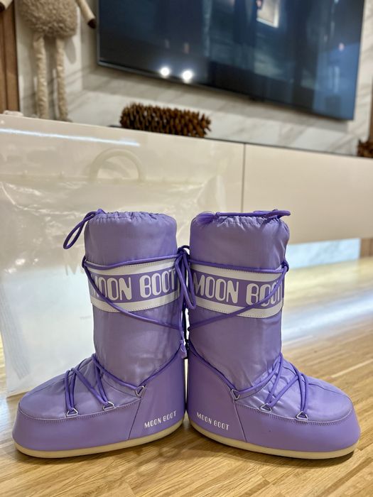 Продават се чисто нови Moon boots 39-41 номер