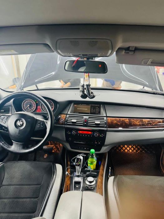 Продам х5 е70  2007г. 3.0