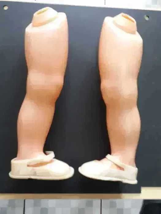 Picioare pentru papusa Aradeanca