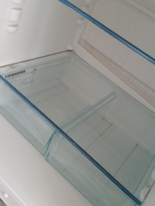 Хладилник с фризер  Либхер, перфектен!