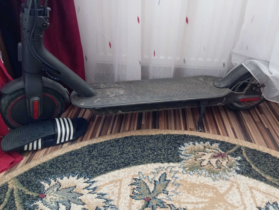 Vând o trotineta electrica Xiaomi pro 2
