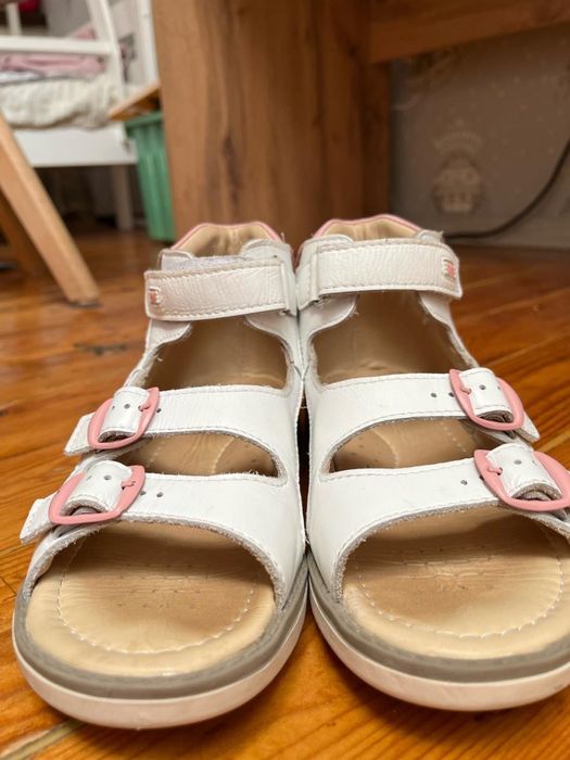 Ортопедические сандали