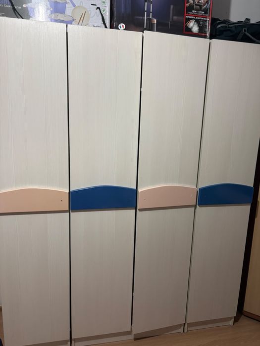 Продам детские кровати и шкаф