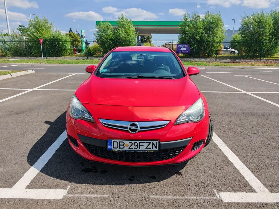 Opel Astra GTC 2012 | 1.4 Benzină 101 CP