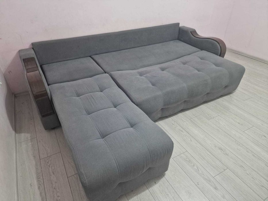 Продам угловой диван б/у