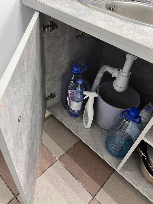 Продам кухонный стол