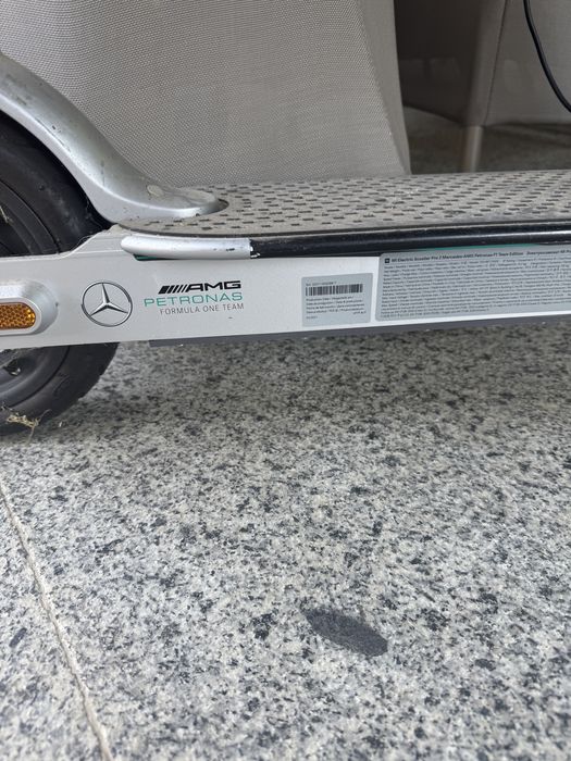 Xiaomi Mi Electric Scooter Pro 2 Mercedes-AMG Petronas F1 Team Edition