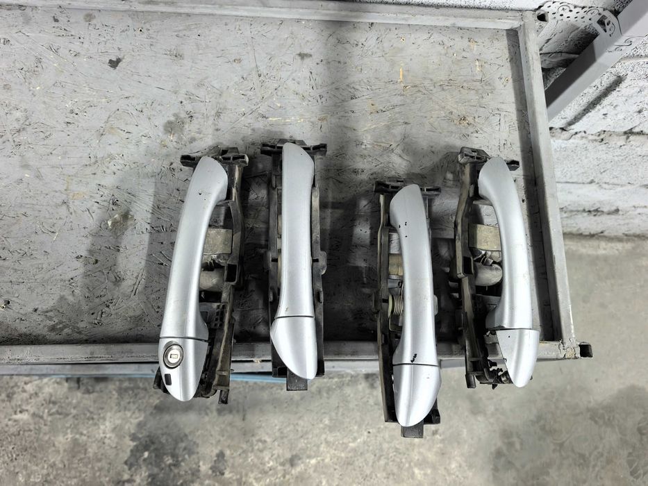 Ручки дверные с каркасам Мерседес 211