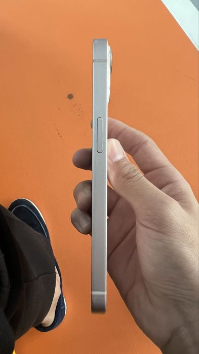 iphone 13 kafolat bor tel ochilmagan idial bita petno bor holos rang p