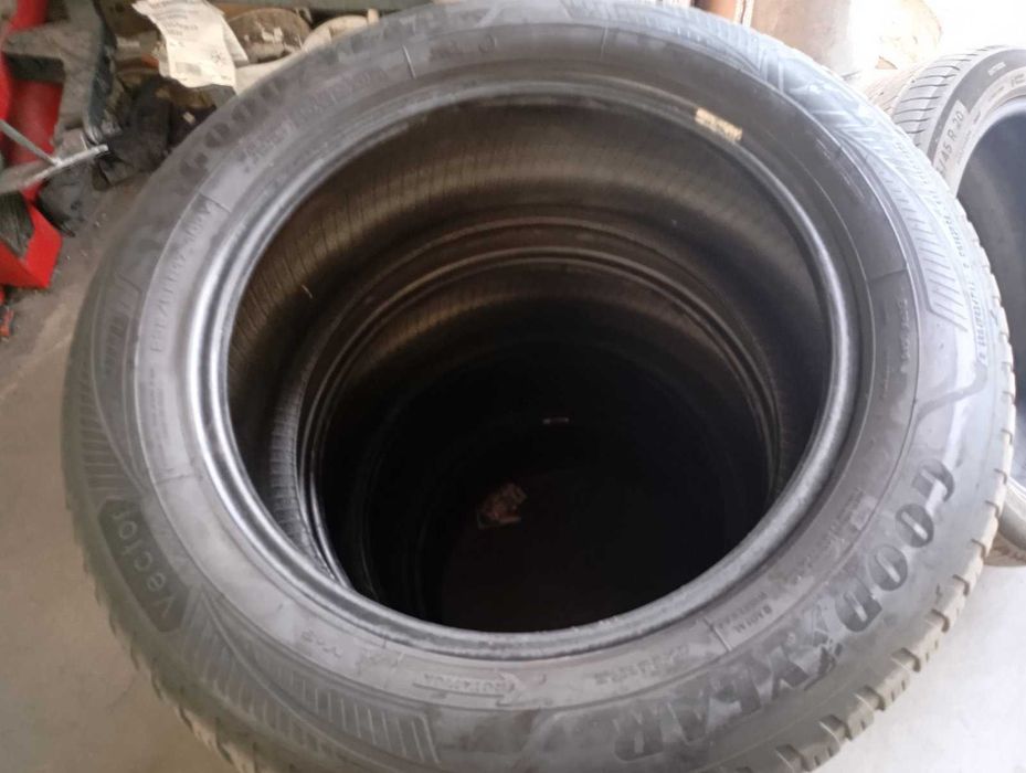 235 55 17 всесезонни гуми goodyear