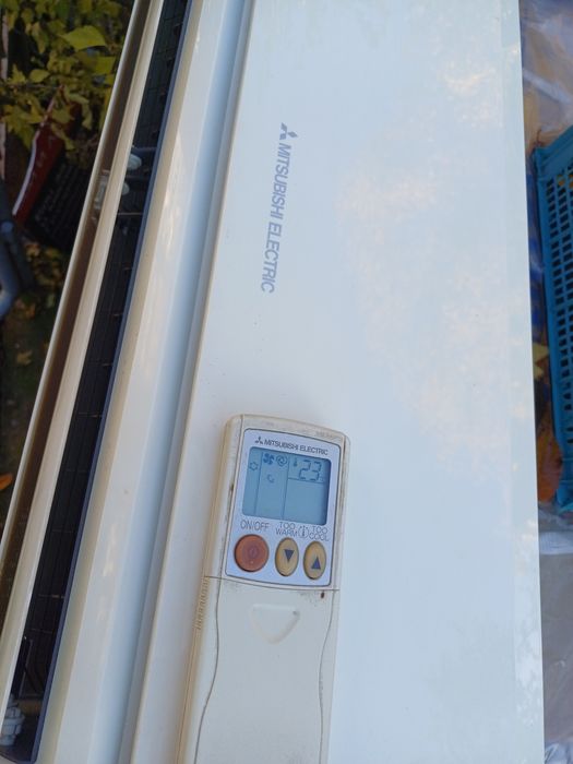 Продавам вътрешни и външни тела за климатици