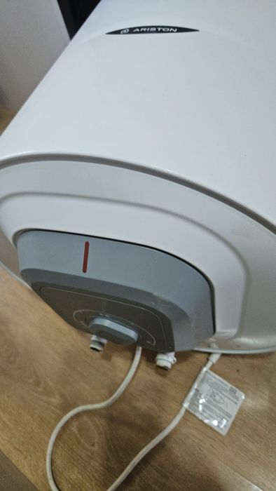 Титан Аристон. 80 л