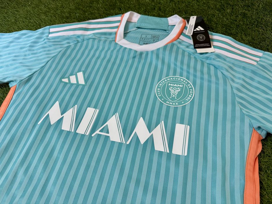 Тениска на Интер Маями с Лео Меси