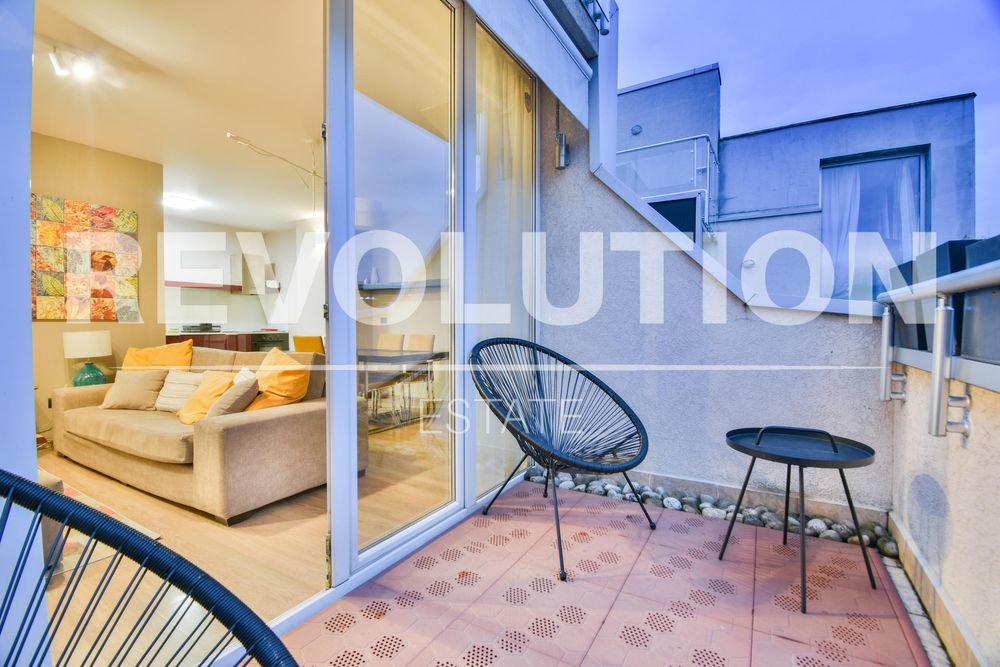 Дава се под наем Двустаен апартамент в София, Център - 70 кв.м за 947.58 € - Снимка #9