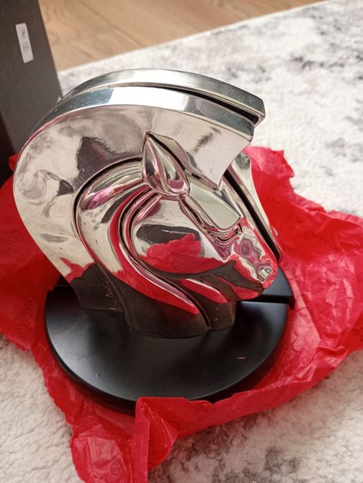 Suport Carti Pierre Cardin