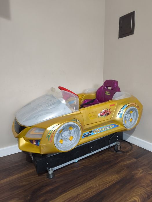 Клатушка работеща с монети