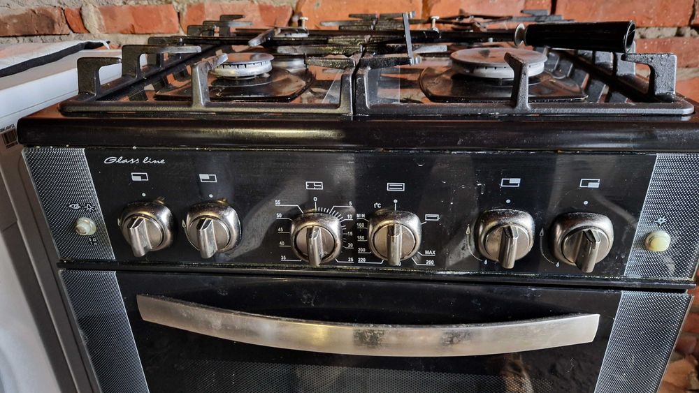 Продам газовую плиту