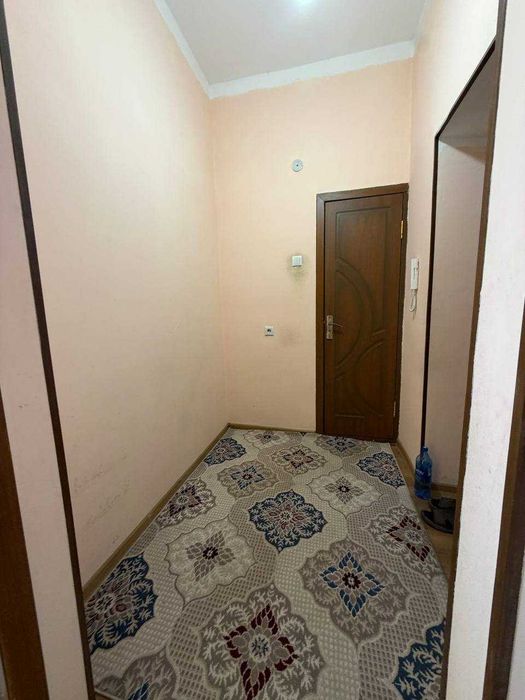 Сергели 6А. 2/6/7. 46 м.кв. 2-бекат. квартира сотилади